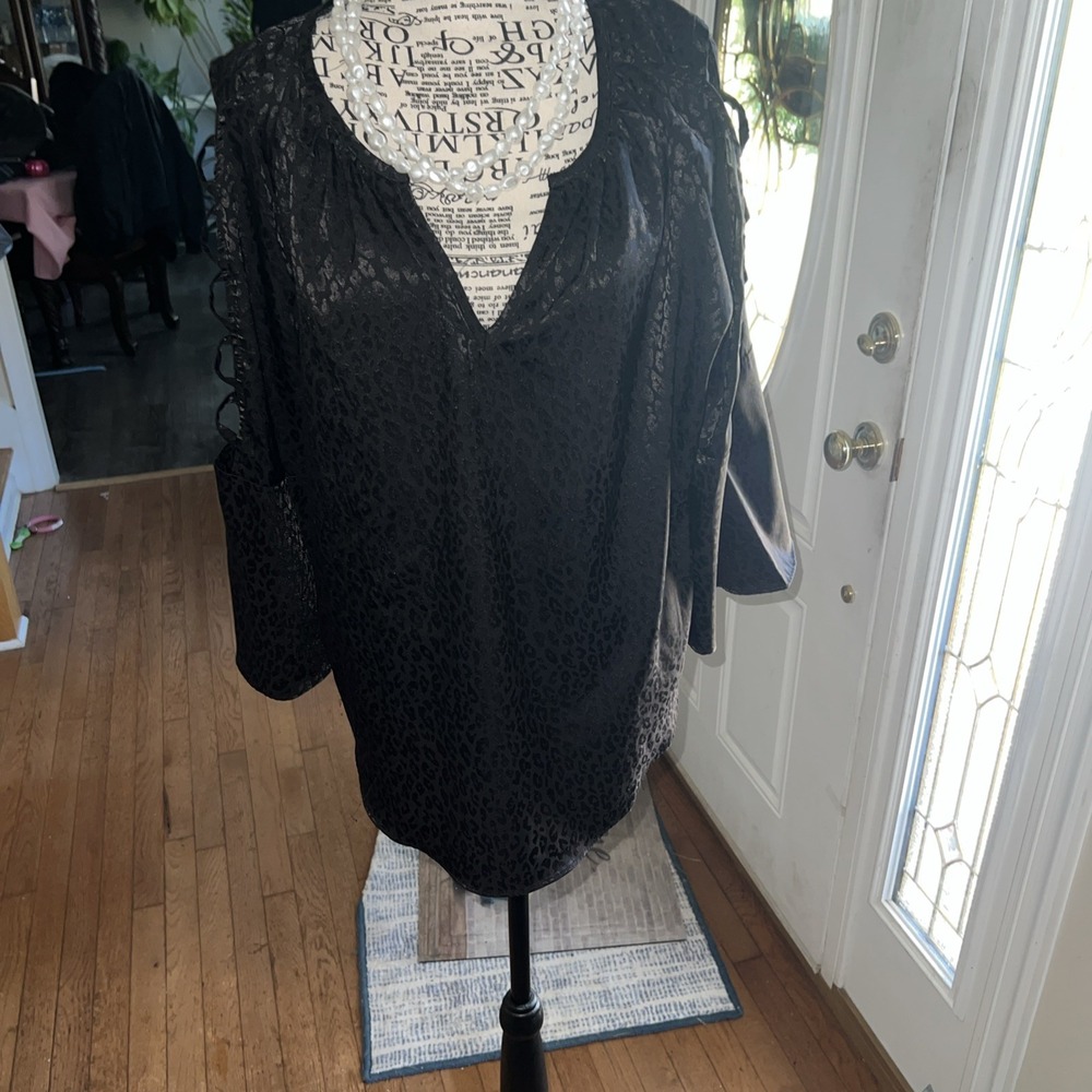 Jennifer Lopez Blouse Women XL Black Long Sleeve Round Neck Pullover Casual336